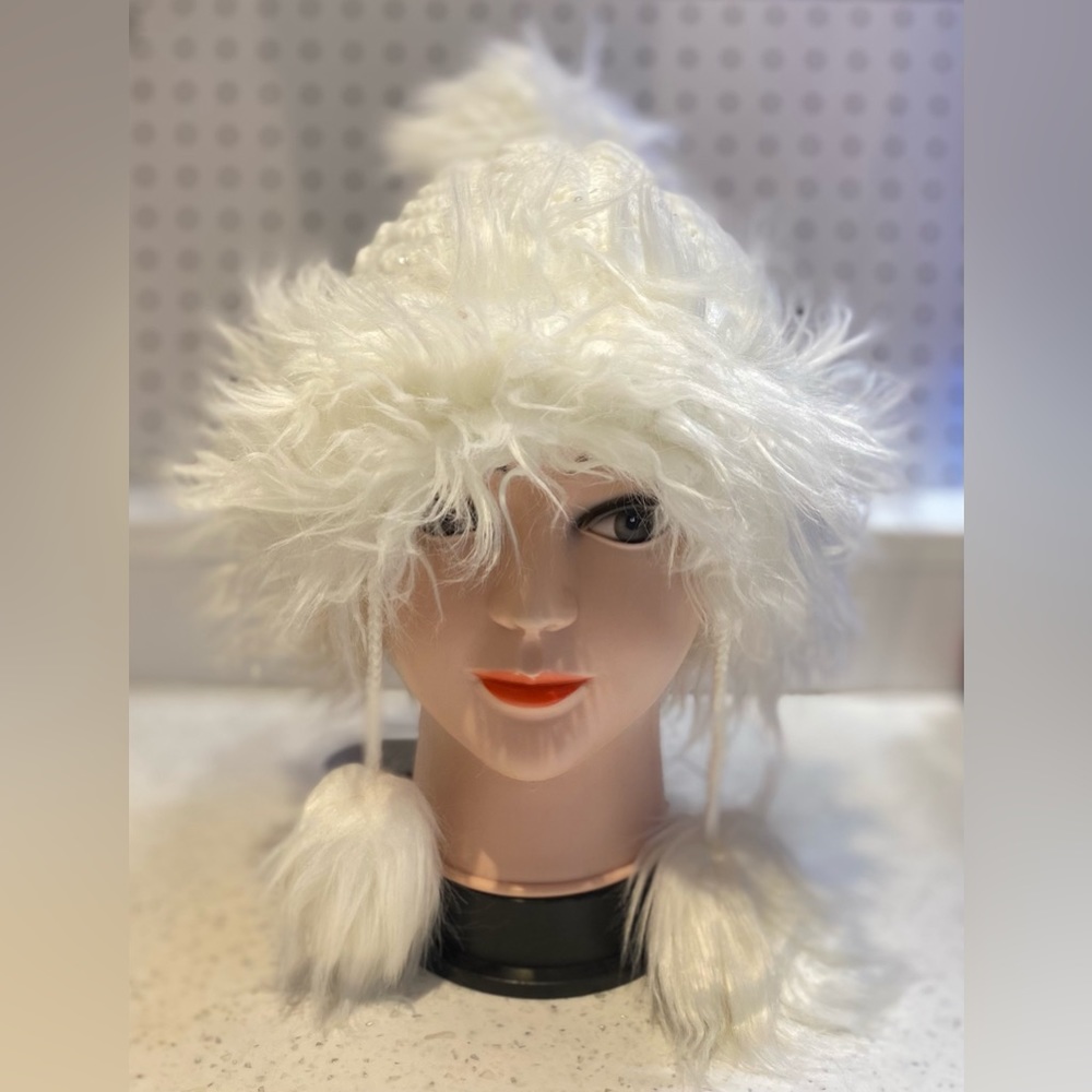 XQ High Quality Full Faux Fur Pom hats